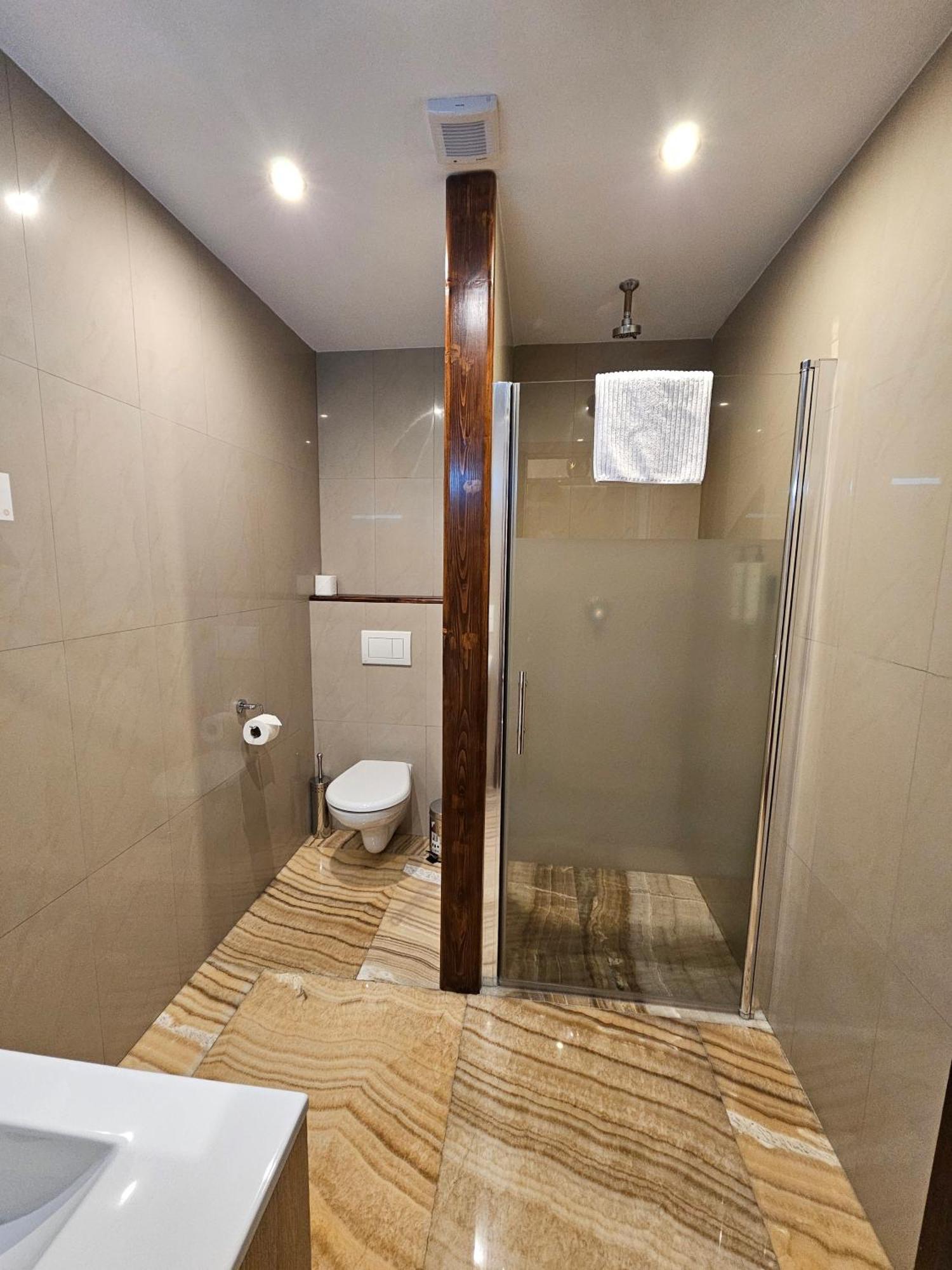 רודניצה נד לבם Hotel Galerie מראה חיצוני תמונה