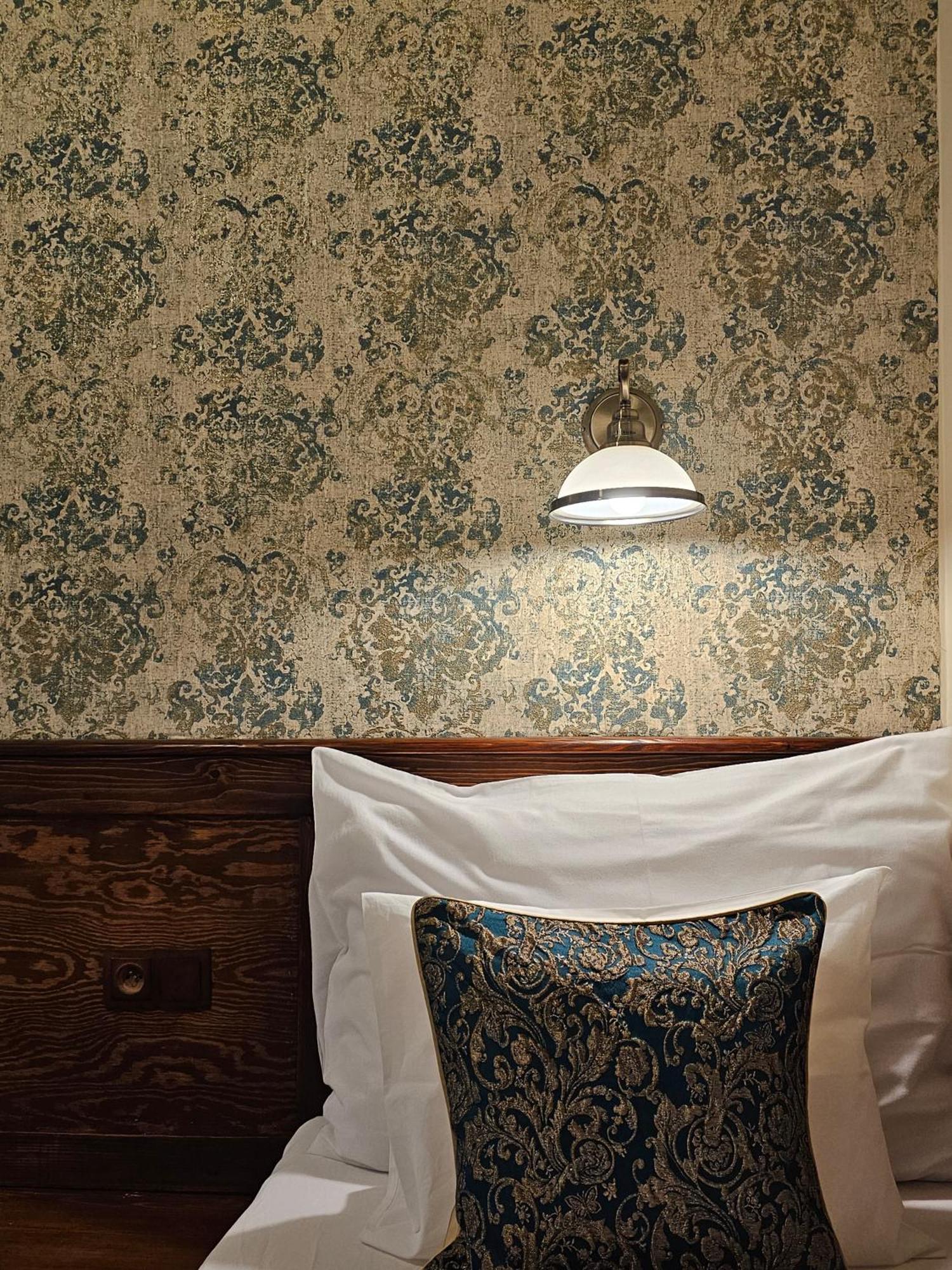 רודניצה נד לבם Hotel Galerie מראה חיצוני תמונה