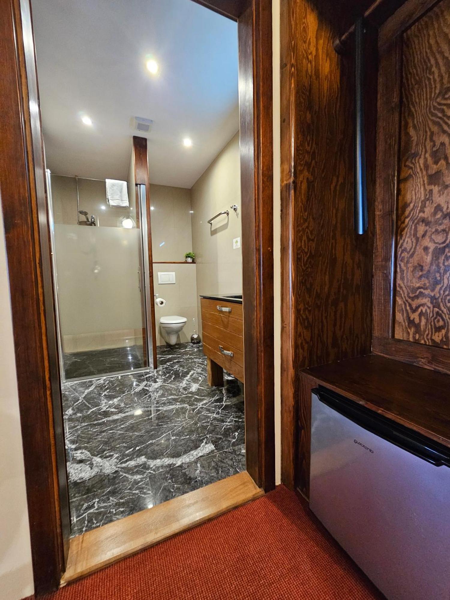רודניצה נד לבם Hotel Galerie מראה חיצוני תמונה