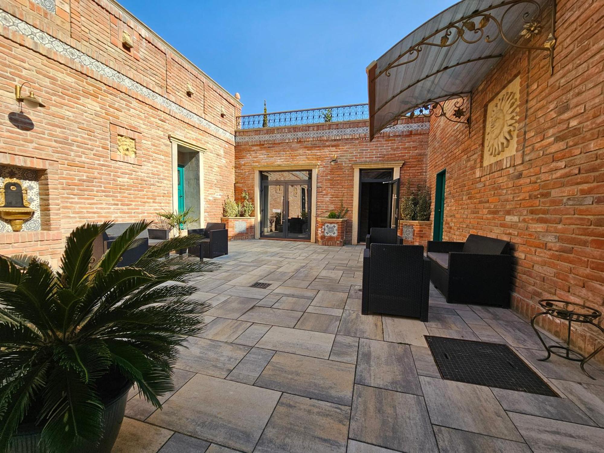 רודניצה נד לבם Hotel Galerie מראה חיצוני תמונה