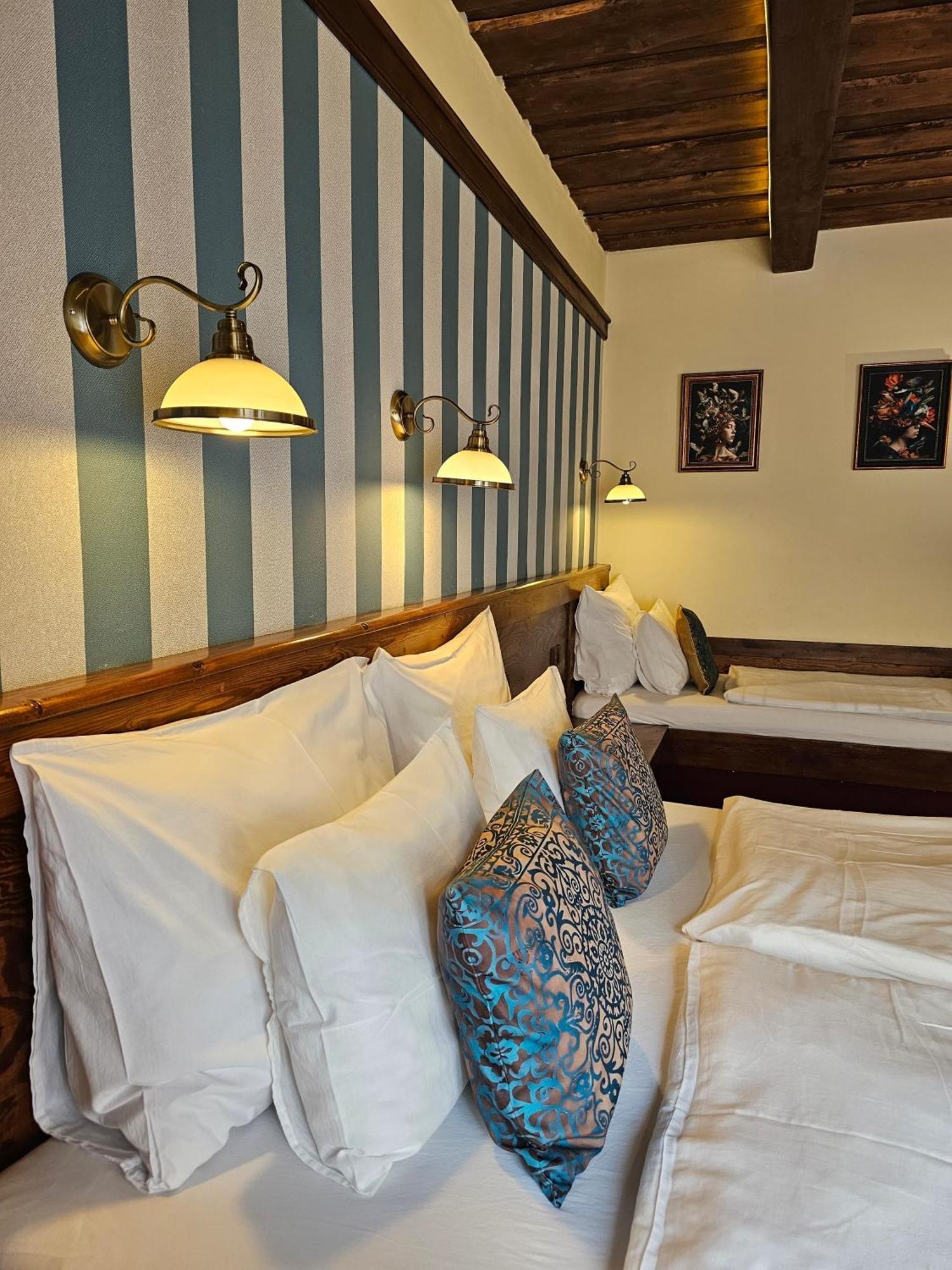 רודניצה נד לבם Hotel Galerie מראה חיצוני תמונה